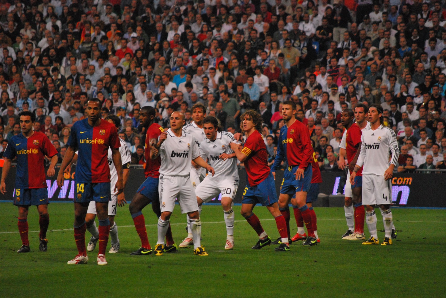 Discover the full story of El Clásico