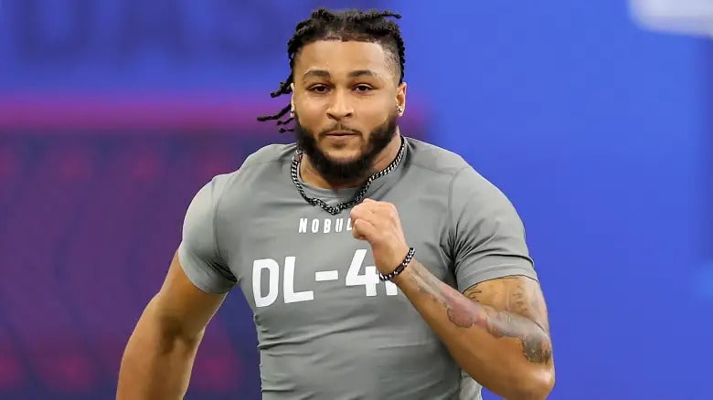 Discover Marshawn Kneeland